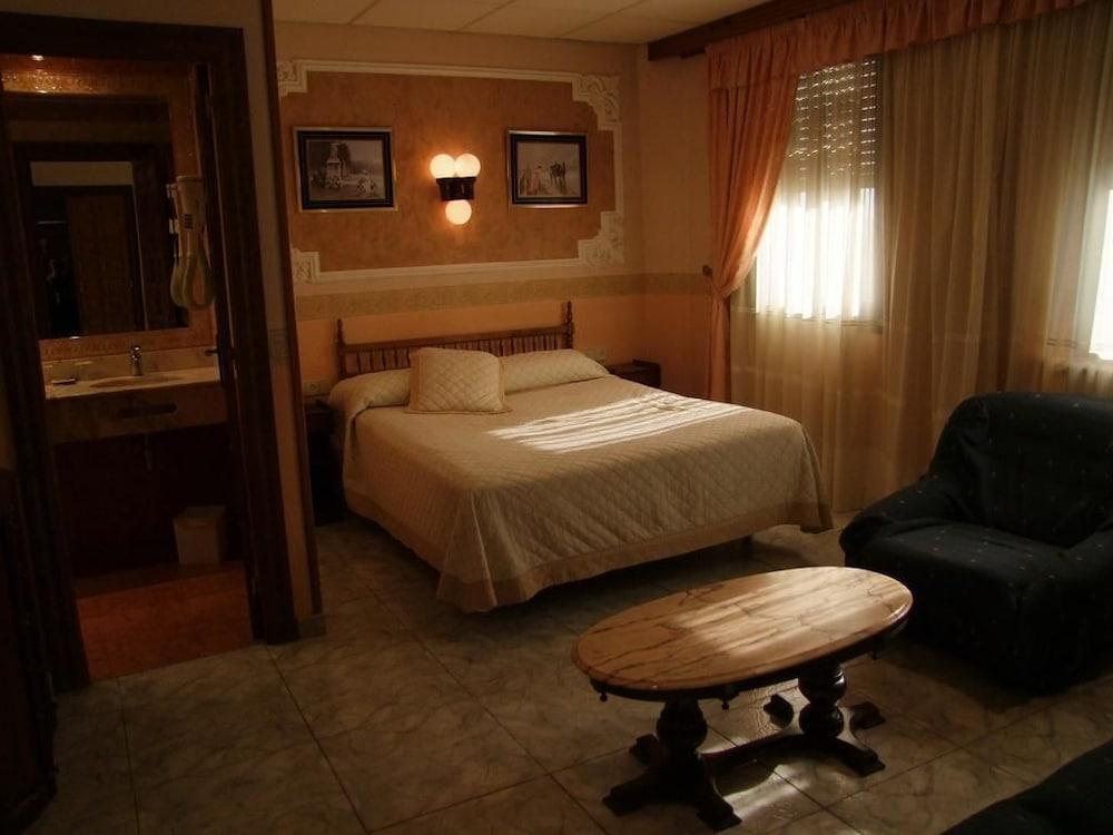 Hotel Montearagon Huesca Extérieur photo