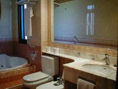 Hotel Montearagon Huesca Extérieur photo