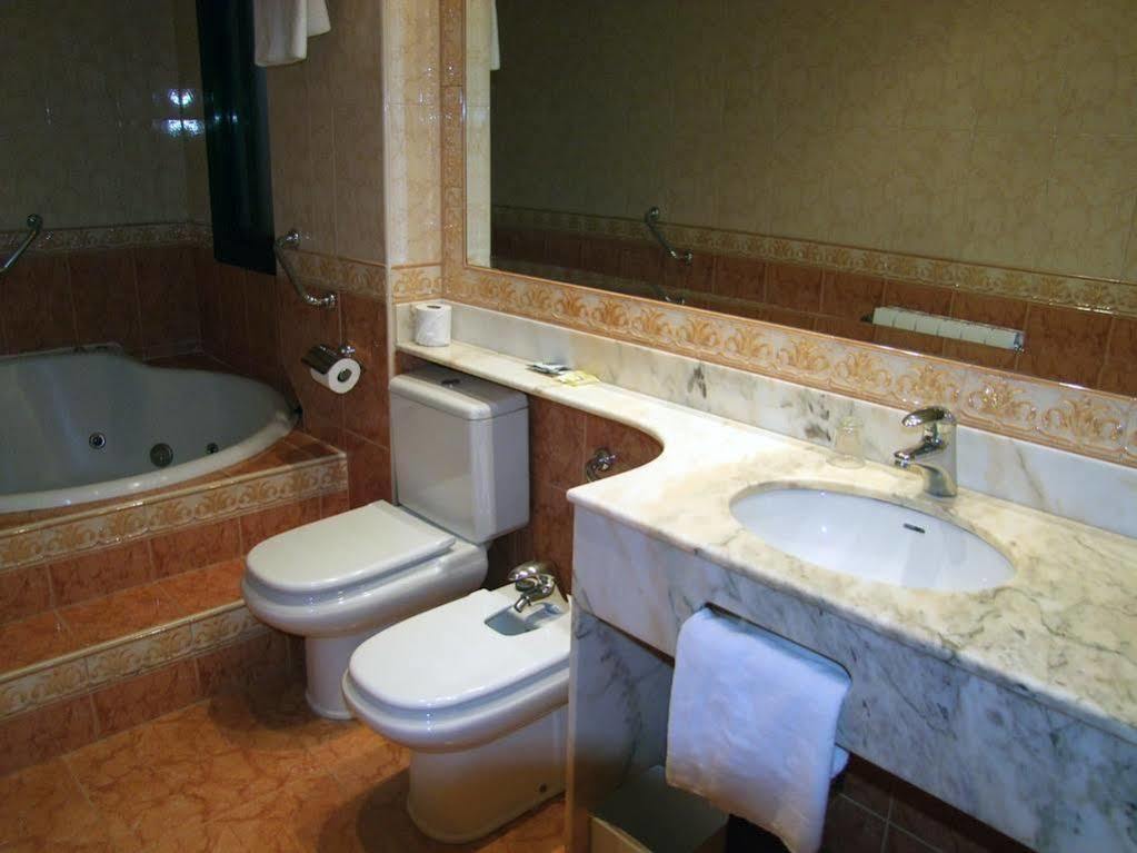 Hotel Montearagon Huesca Extérieur photo